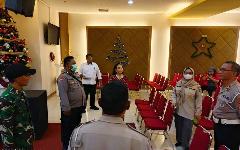 Jamin Keamanan Ibadah, Kapolsek Gayungan Koordinasi Sterilisasi Gereja Tiberias Cito Mall