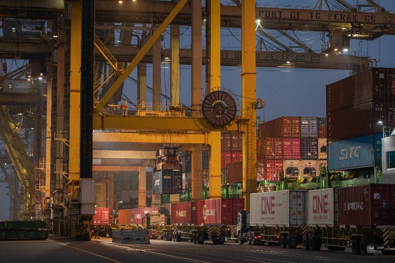 TPS Siagakan Layanan Logistik Surabaya Hadapi Puncak Aktivitas Nataru 2025-2026