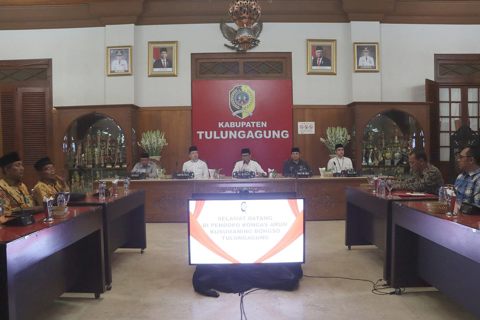 Pj Bupati Tulungagung Bersama Forkopimda Terima Kehadiran MUI dan Toga di Pendopo Kongas Arum