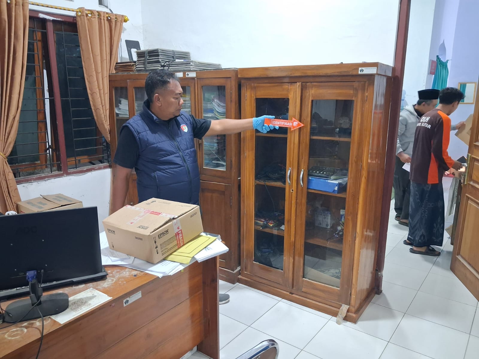 Kantor Desa Bacem Blitar Dibobol Maling, Proyektor dan Laptop Rp14 Juta Raib