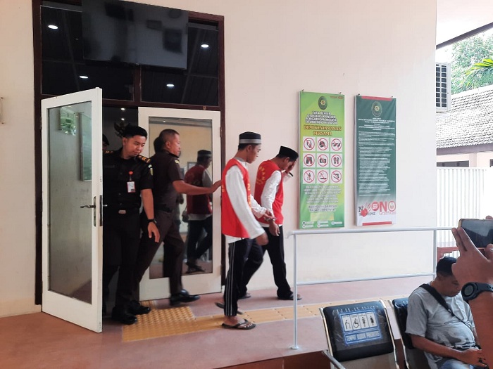 Salah Gunakan 42 Ton Solar Subsidi di Situbondo, Dua Pekerja Dituntut 3,5 Tahun