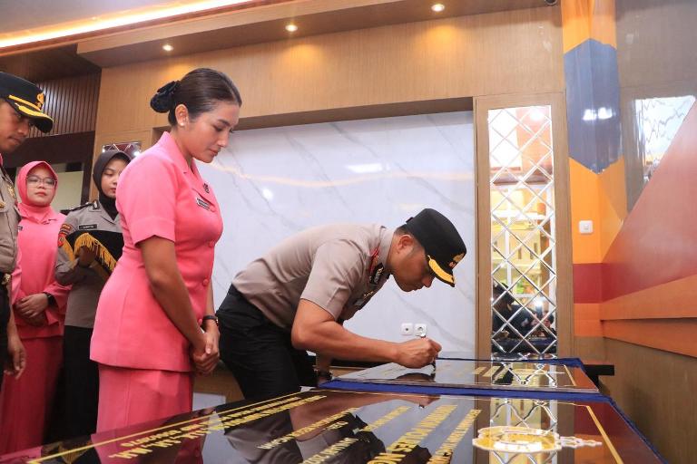 Kapolres Ngawi Resmikan Gedung CEPAT Kantor Satreskrim Polres Ngawi