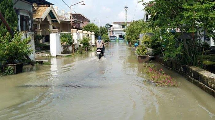 Anak Kali Lamong Meluap, Sejumlah Wilayah di Gresik Terendam