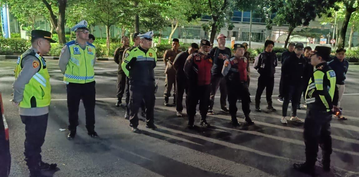 Apel Gabungan Jaga Malam Minggu Kondusif, Polsek Mulyorejo Perketat Patroli