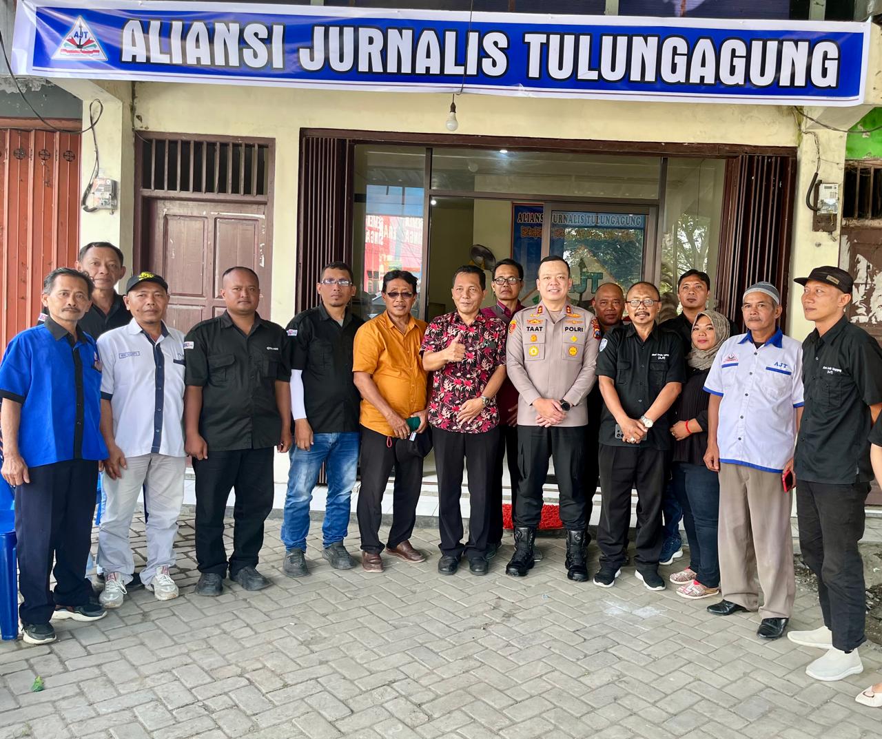 Jalin Sinergisitas dengan Media, Kapolres Tulungagung Kunjungi Kantor AJT