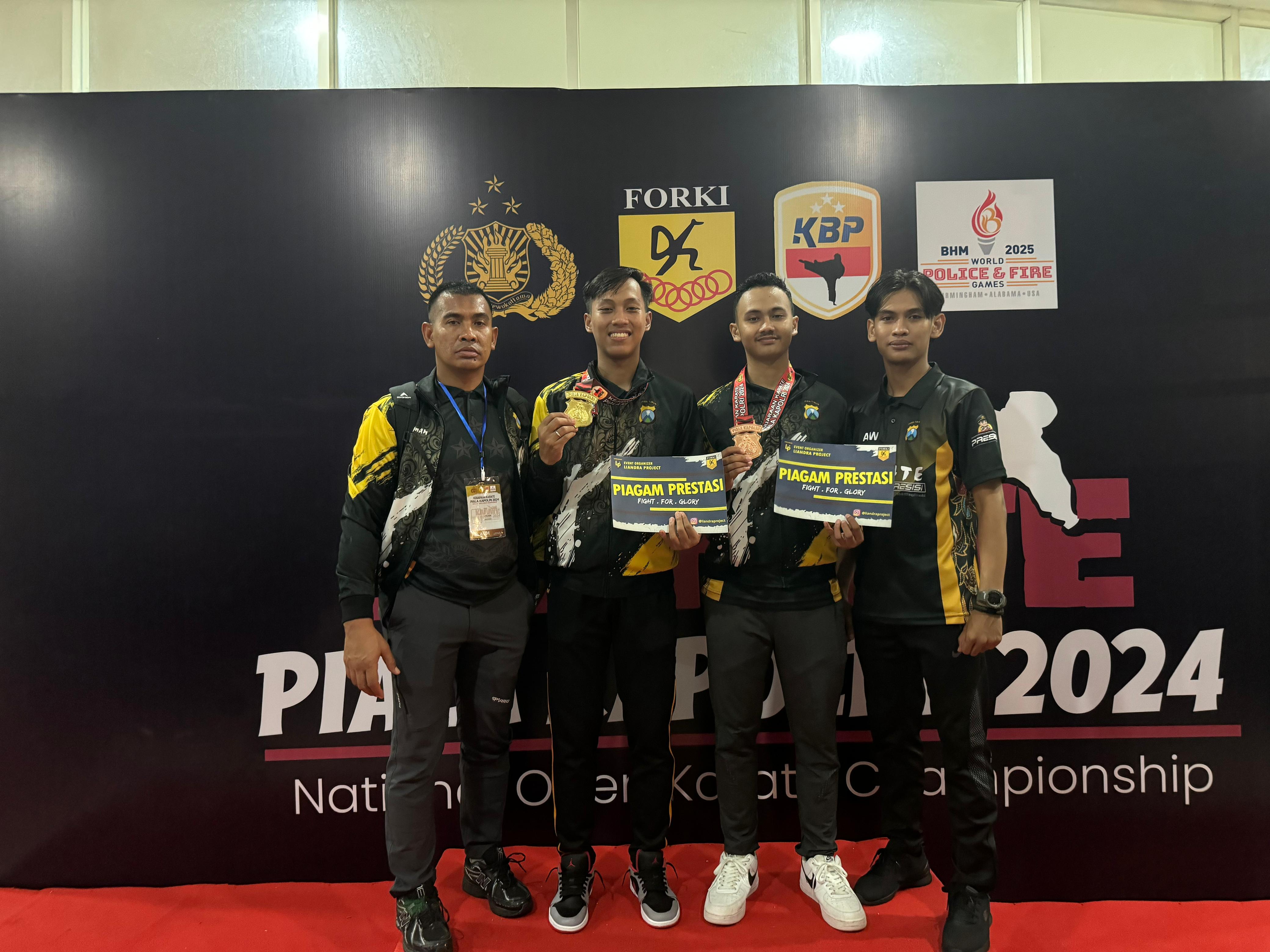 Anggota Polres Pelabuhan Tanjung Perak Raih Juara I Lomba Karate Kapolri Cup 2024