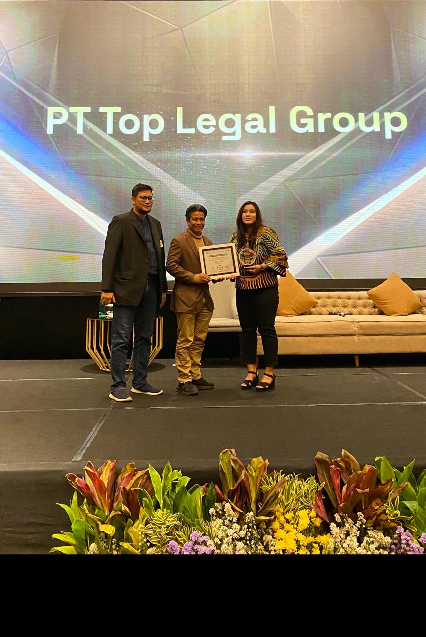 Anis Tiana Pottag Bersama PT TOP Legal Group Raih Penghargaan Terbaik SDG Award di AMA Leadership Summit 2023