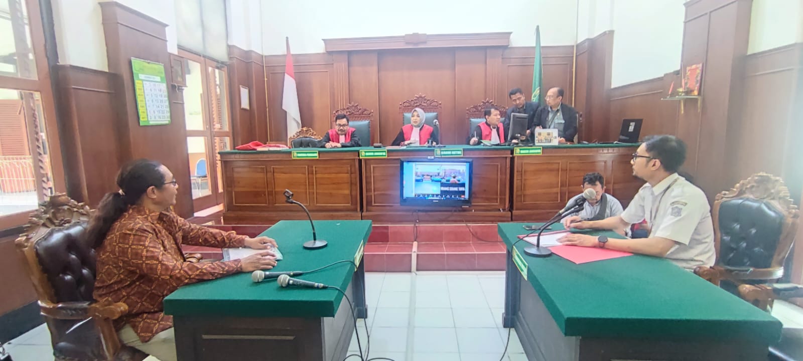 Sidang Perdana Penjual Rujak Cingur Gugat Wali Kota Surabaya Ditunda