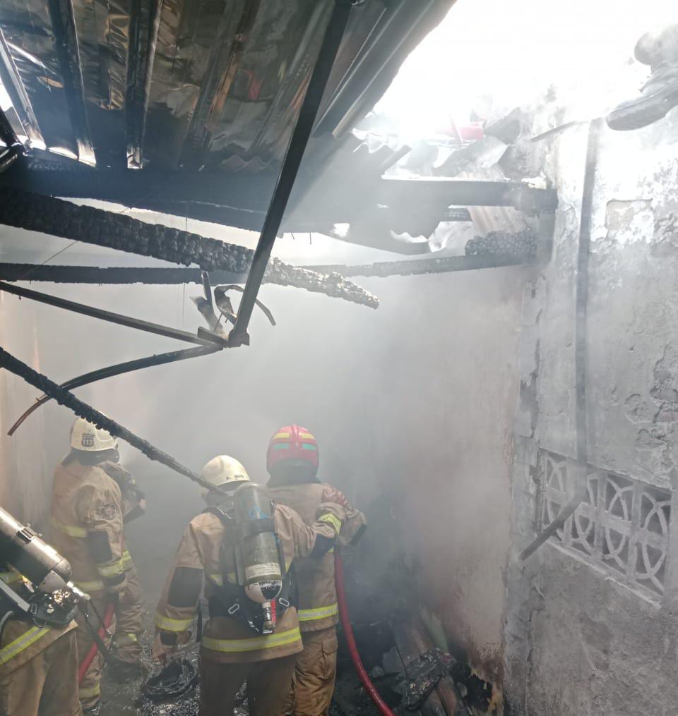 Diduga Korsleting Listrik, Rumah di Wonosari Besar Ludes Terbakar, Satu Anak Alami Luka Bakar