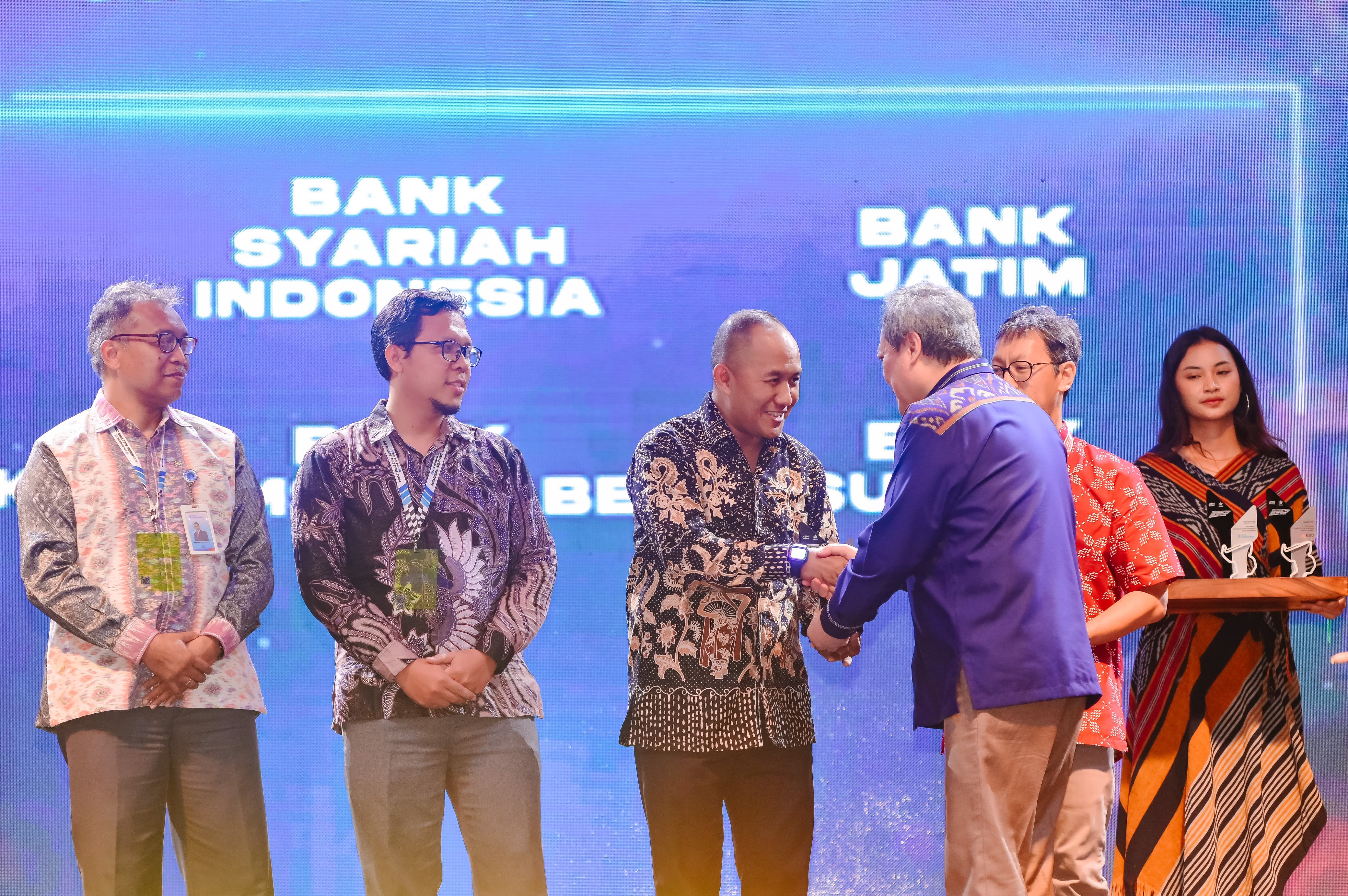 ATM Bersama Award 2024: Bank Jatim Sukses Jadi The Most Transaction Growth