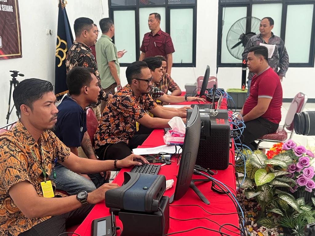 Jamin Hak Pilih Warga Binaan, Lapas Serang Kembali Rekam e-KTP Warga Binaan Berdomisili di Kota Serang