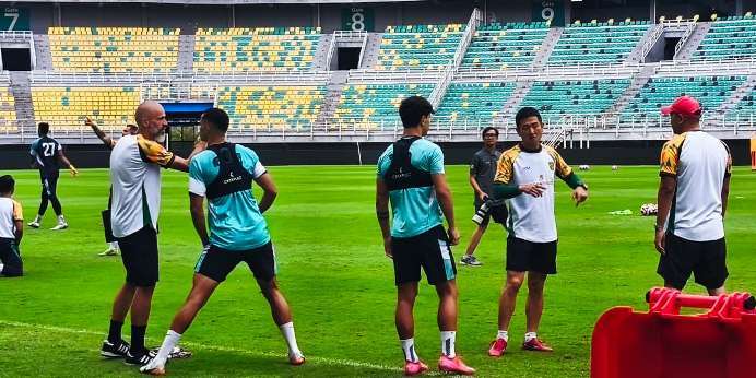 Latihan Terakhir Jelang Lawan Semen Padang, Persebaya Matangkan Strategi 
