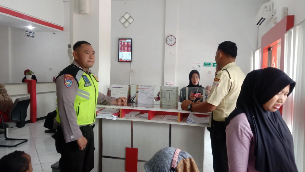 Cegah Gangguan Kamtibmas, Personil Polsek Padangan PAM Obvit Bank Jatim