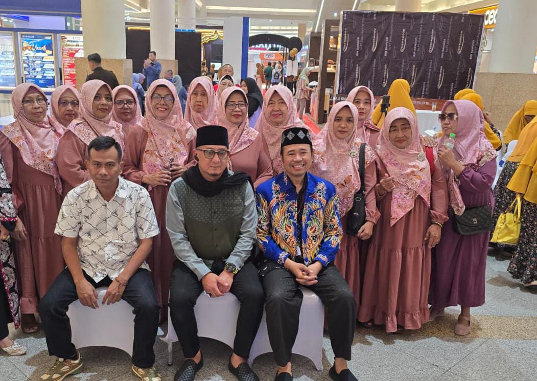 Safari Dakwah Ustadz Zacky Mirza, Semarakkan Haji Umrah Expo 2025 Ajak Pengunjung Berdonasi untuk Palestina