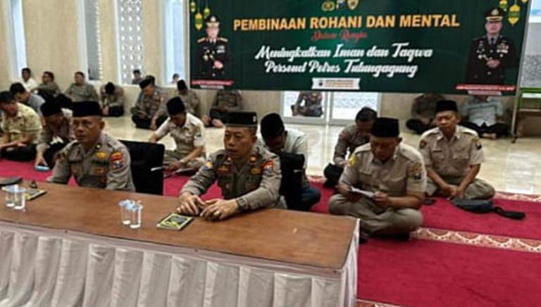 Polres Tulungagung dan Polsek Jajaran Ikuti Binrohtal Bersama SDM Mabes Polri