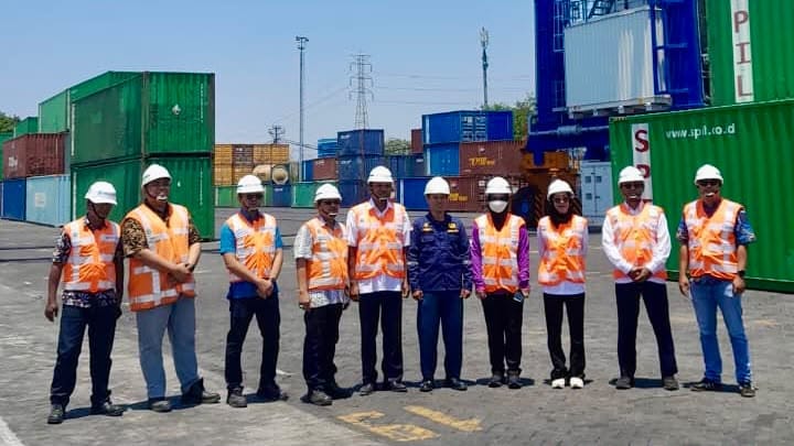 KSOP Tanjung Perak Tinjau Kesiapan E-RTG Baru di Terminal Nilam Surabaya