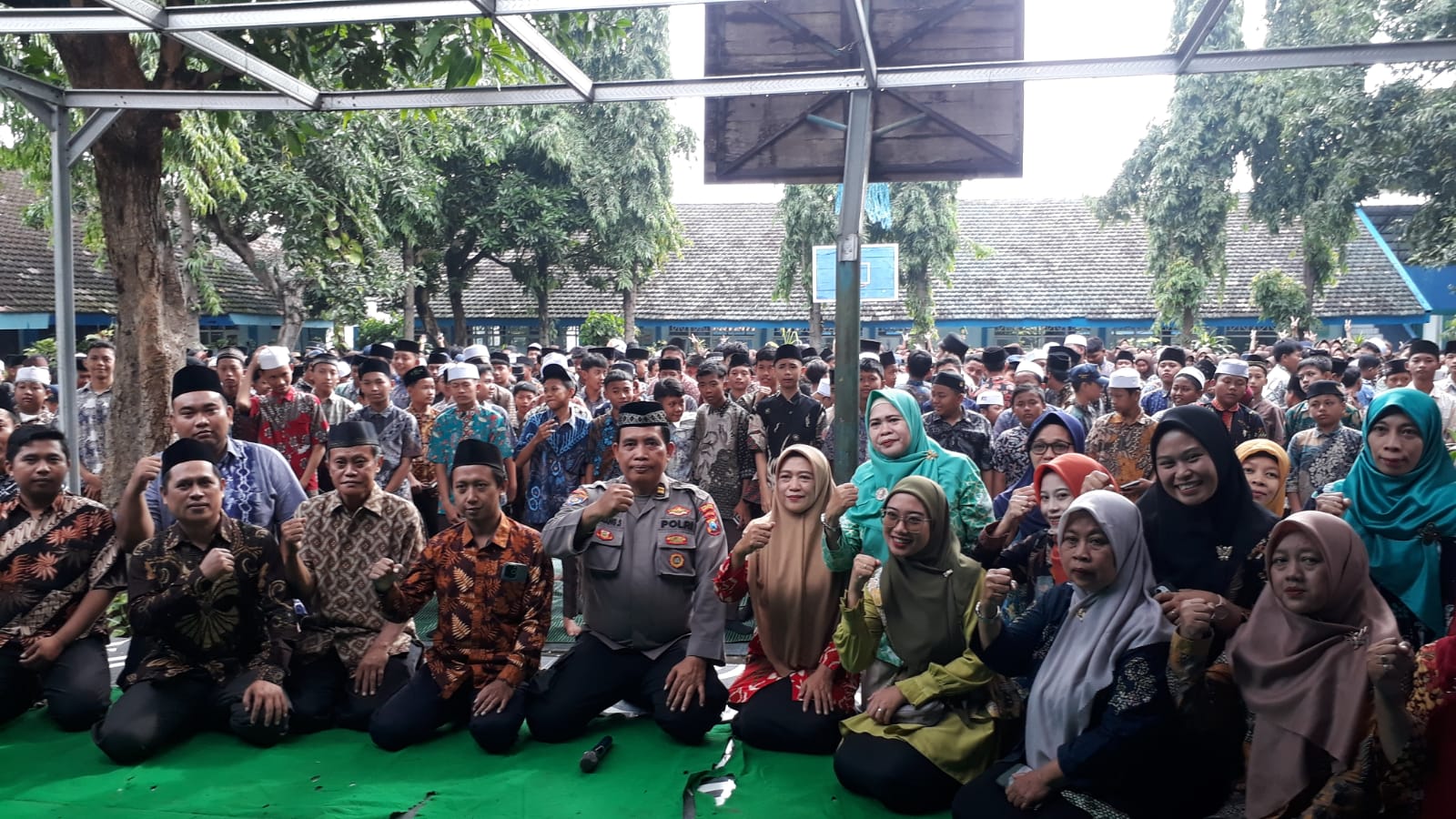 Satbinmas Polres Pasuruan Gelar Istigasah dan Penyuluhan Harkamtibmas di SMPN 2 Beji
