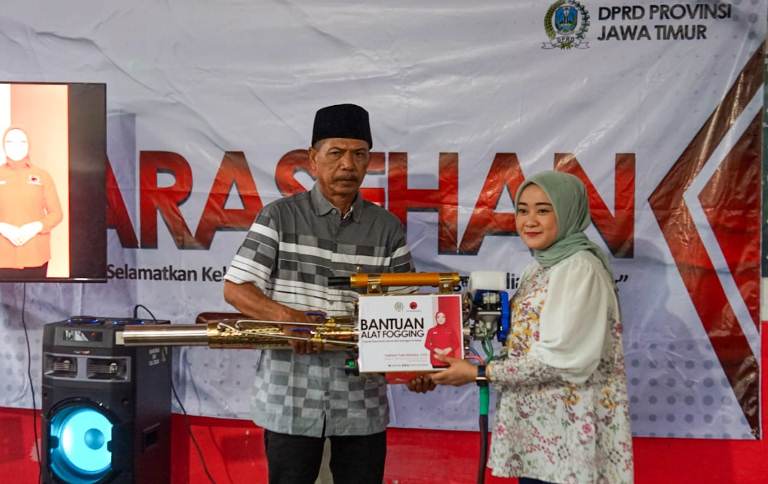 Indriani Yulia Mariska Mendapat Apresiasi Kades Sumenep 