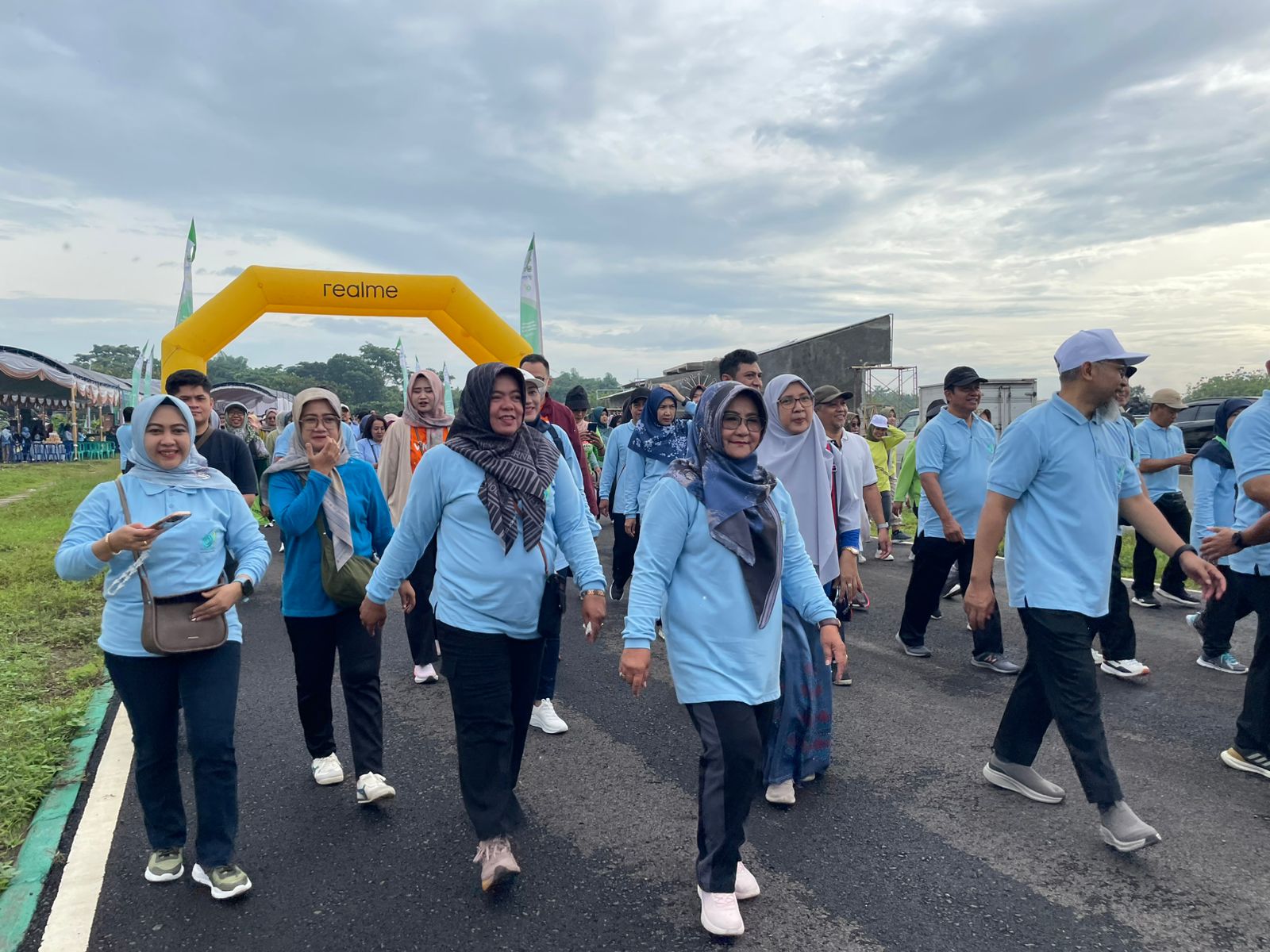 Ribuan Warga Magetan Ikuti Jalan Sehat HKN di Sirkuit Parang