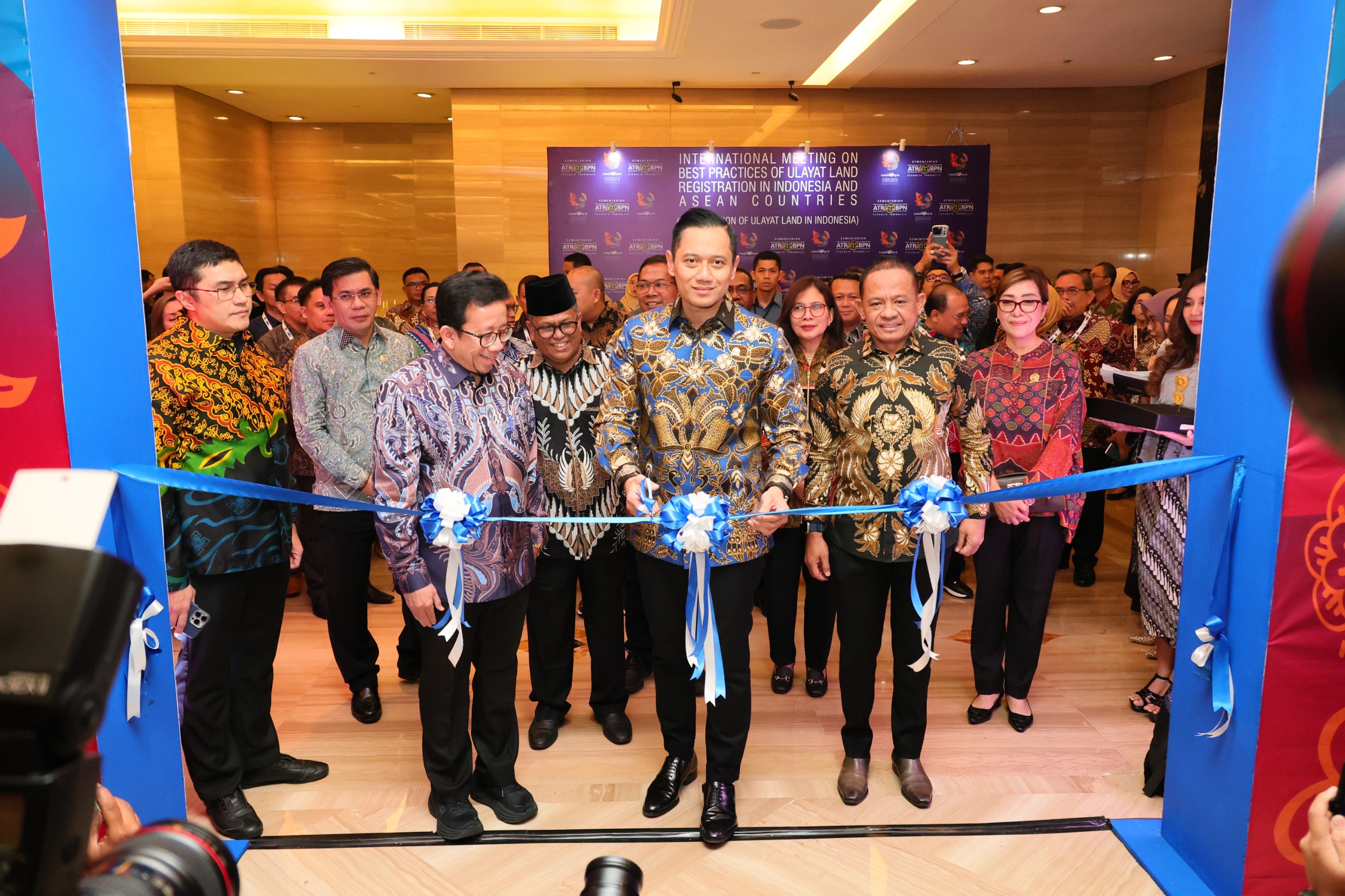 Resmikan Ekshibisi Tanah Ulayat, Menteri AHY Harap Sukseskan Pendaftaran Tanah Ulayat di Indonesia dan ASEAN