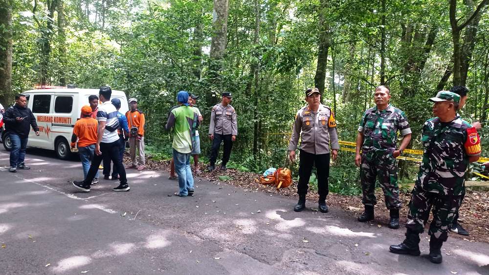 Mayat Perempuan Cantik Ditemukan di Tahura Pacet, Penuh Luka Lebam