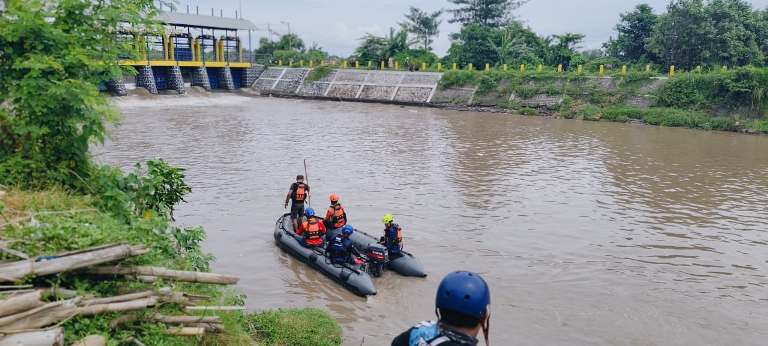 Pencari Kayu Tewas Tenggelam di Dam Sungai Sadar Mojokerto