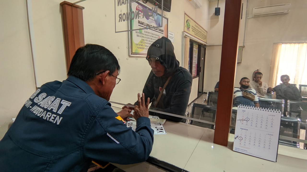 Pelayanan Prima Samsat Ngawi, Layani Wajib Pajak dengan Humanis