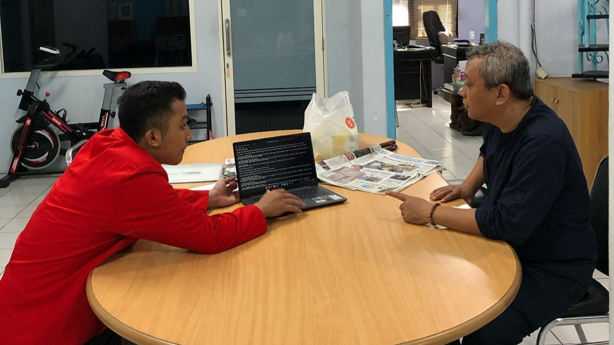 Mahasiswi Ilmu Komunikasi Untag Surabaya Perkaya Pengalaman Jurnalistik di Memorandum