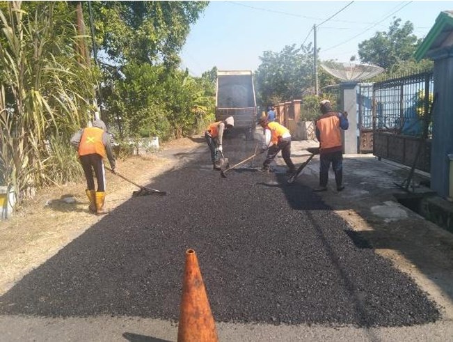 74 Ruas Jalan Dikebut, PUPR Jombang Siapkan Ribuan Ton Aspal