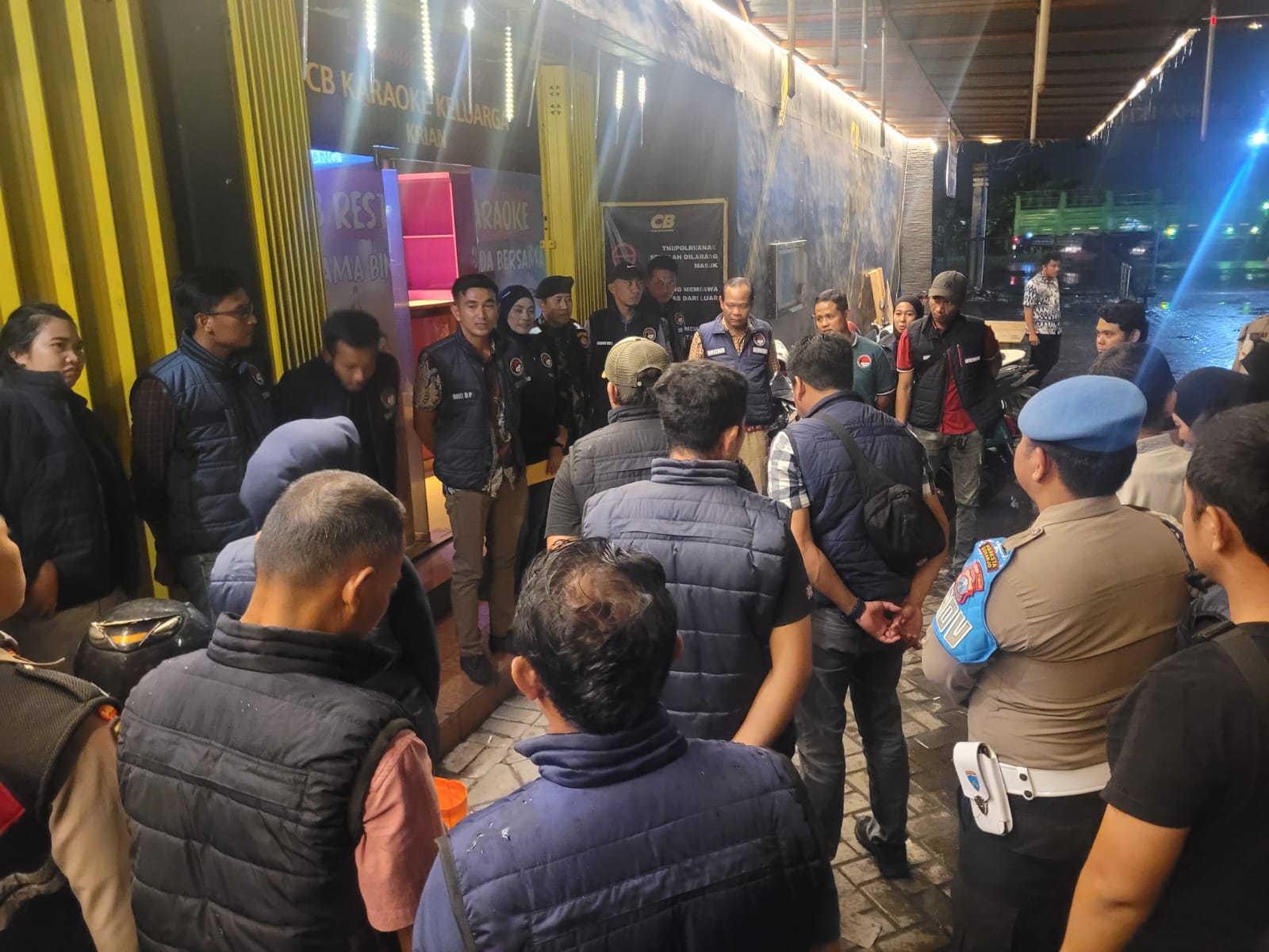 Jelang Nataru, Kafe dan Tempat Karaoke di Sidoarjo Dirazia Aparat Gabungan