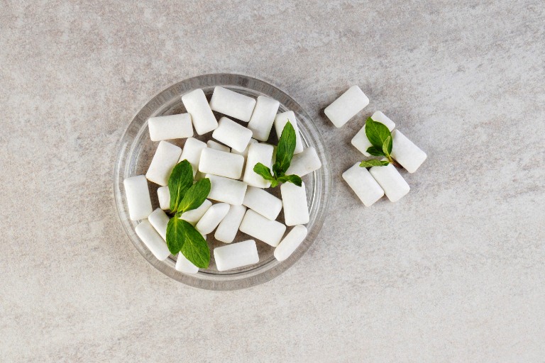 Bukan Kopi, Cara Cepat Lawan Microsleep Ternyata Cukup Mengunyah Permen