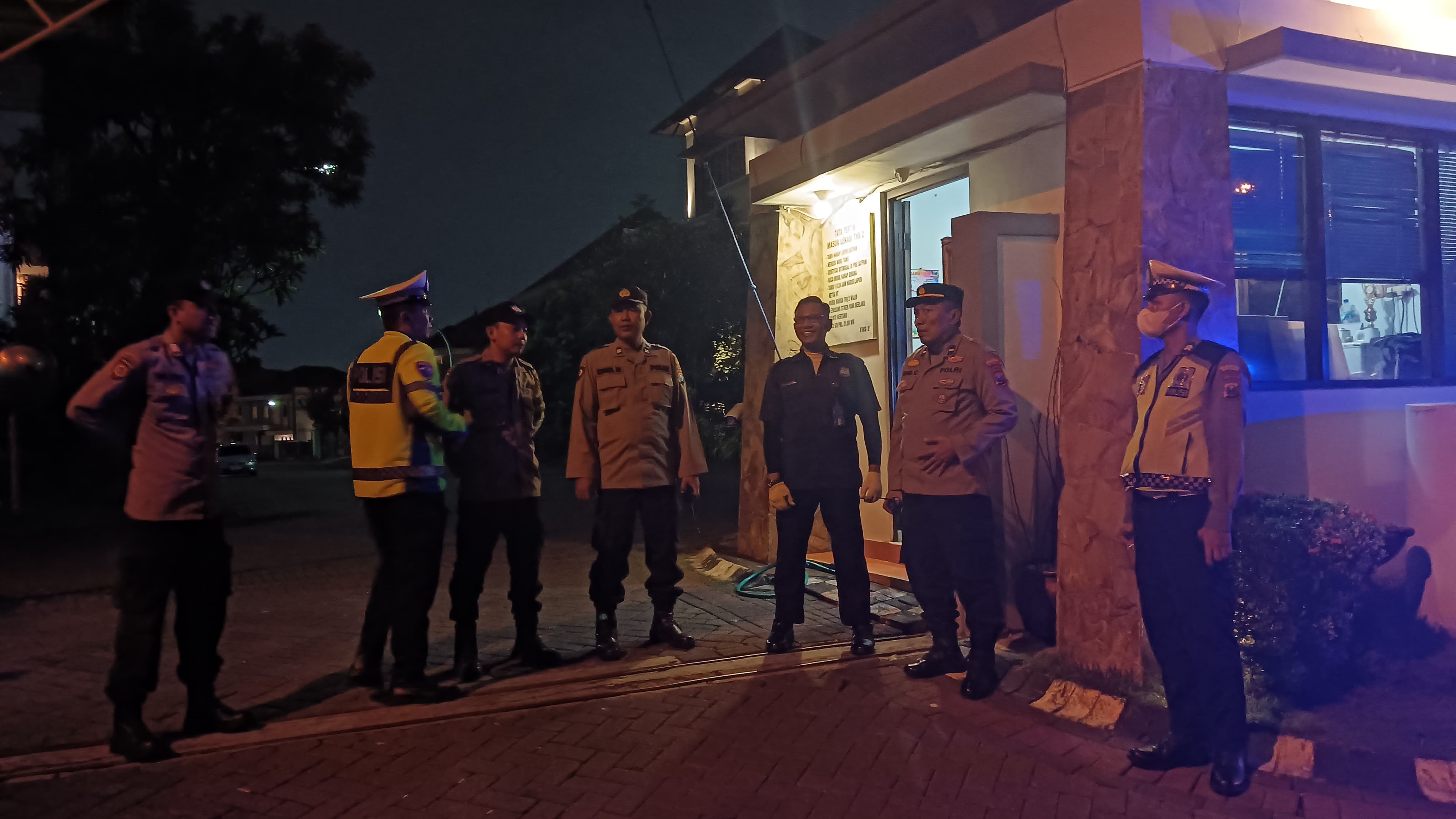 Antisipasi Kerawanan 3C, Polsek Sukomanunggal Intensifkan Patroli Ramadan