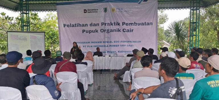 PLN Indonesia Power UBP Grati Perkuat Eco Agropreneur Lewat Pelatihan Pupuk Organik