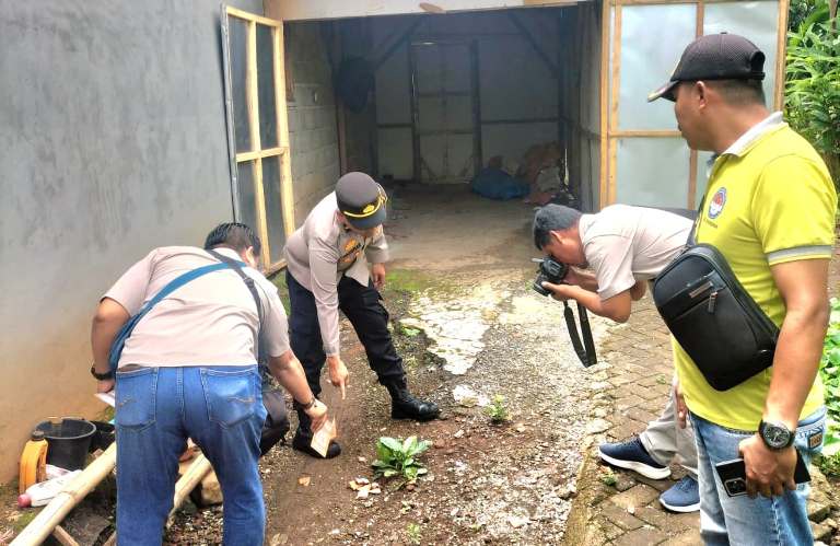 Rumah Warga Sapulante Pasuruan Rusak Akibat Ledakan Bondet