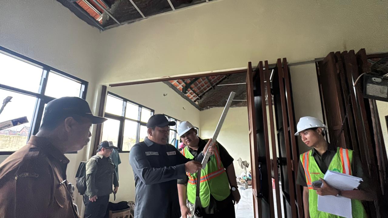 Pastikan Sarana Pendidikan Aman, Bupati Sidoarjo Turun Langsung Tinjau Pembangunan SDN Suko