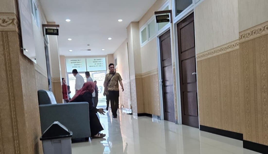 Ketua Bawaslu dan Anggota DPRD Gresik Diperiksa KPK dalam Kasus Dugaan Korupsi Dana Hibah Pemprov Jatim