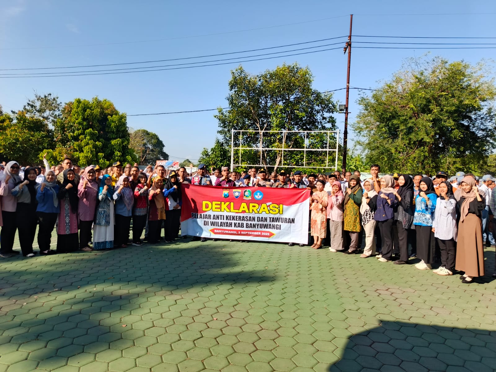 Polresta Banyuwangi Bersama Pelajar SMA/SMK Serentak Gelar Deklarasi Anti Kekerasan dan Tawuran