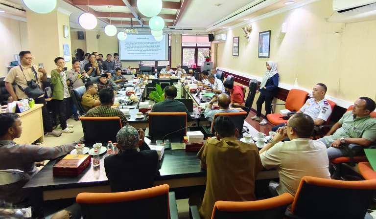 DPRD Surabaya Desak Perlindungan Hukum Jukir dan Percepatan Digitalisasi Parkir