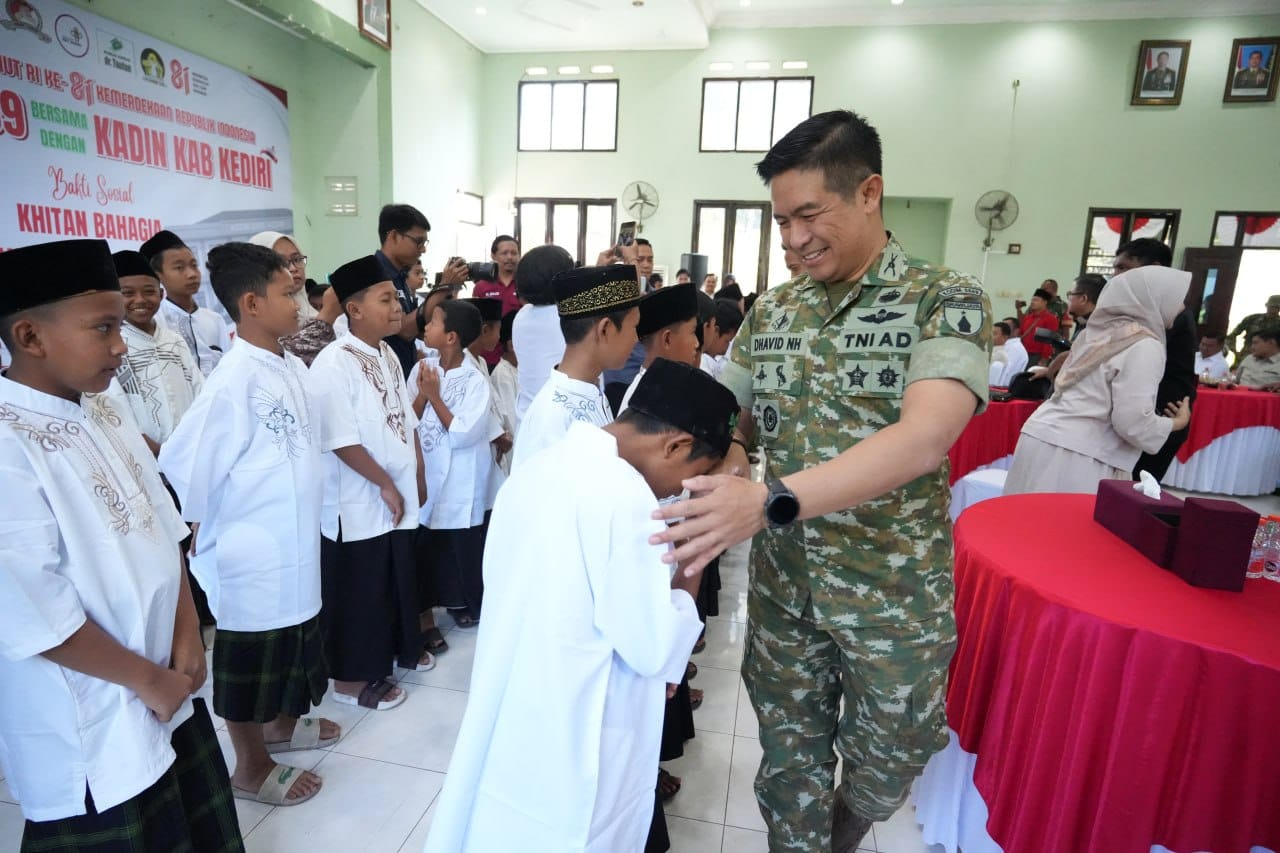 Kodim 0809/Kediri Gelar Khitanan dan Layanan Kesehatan Gratis