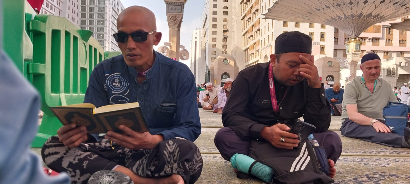 Menjemput Keberkahan, Dua Karyawan Memorandum Tekuni Ibadah di Masjid Nabawi