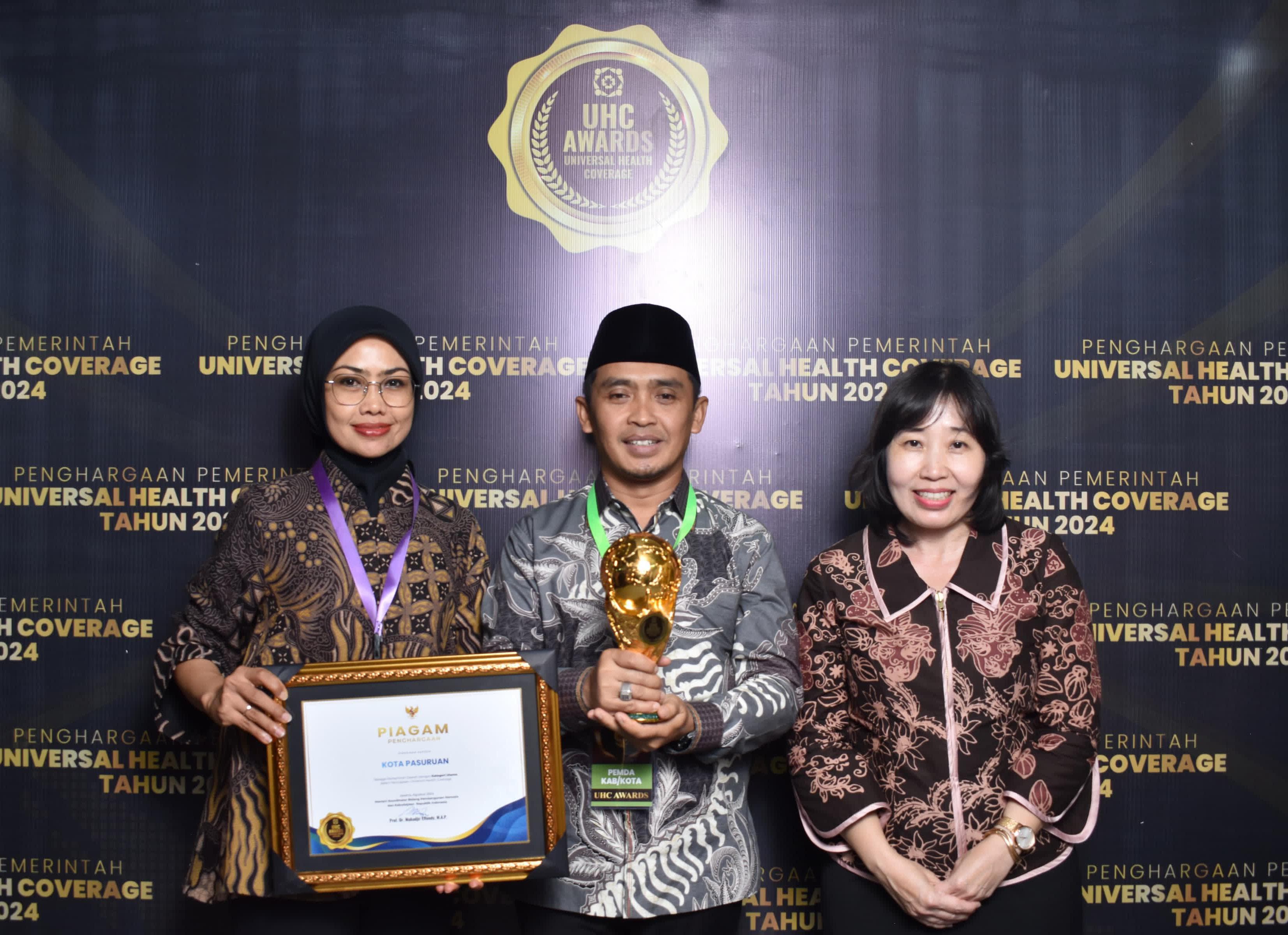 Kota Pasuruan Terima UHC Awards 2024 dari Ma'ruf Amin