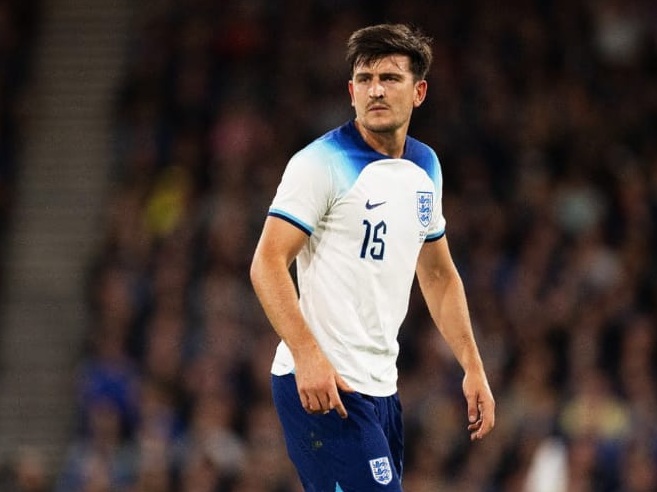 Diolok-olok Suporter Skotlandia, Maguire Tetap Tenang