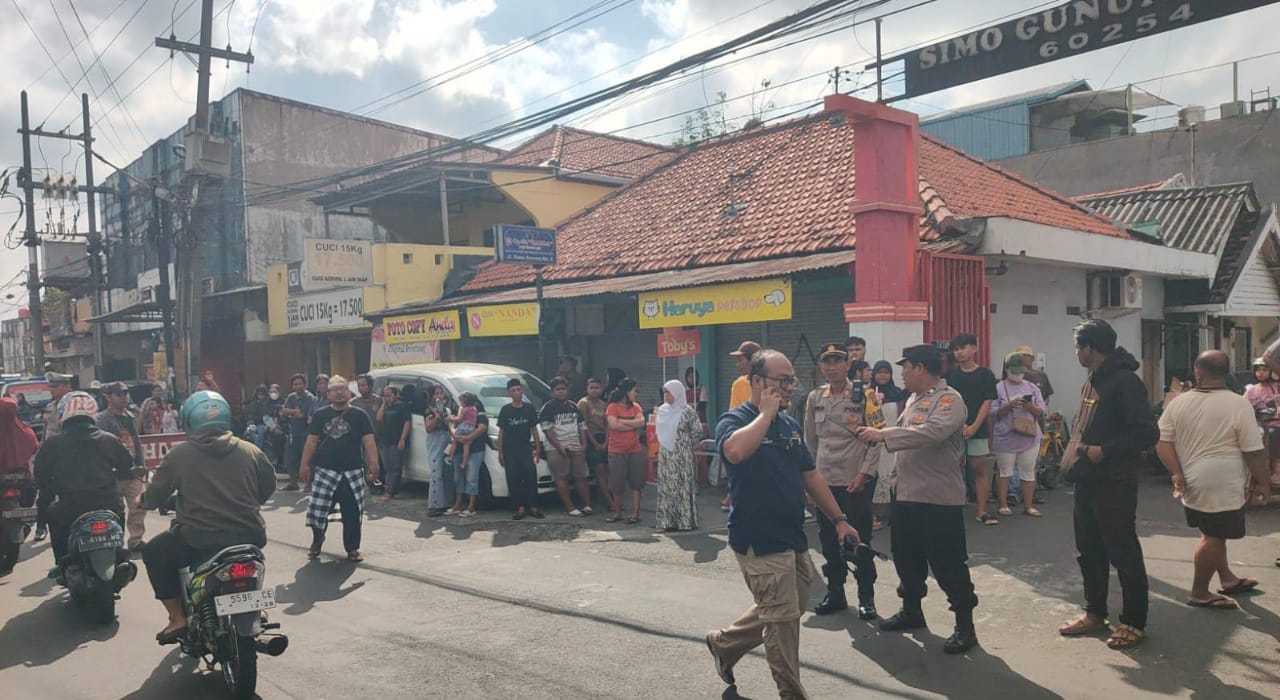 Polsek Sukomanunggal Apresiasi Sinergitas Warga, Sedekah Bumi di Simomulyo Berlangsung Kondusif