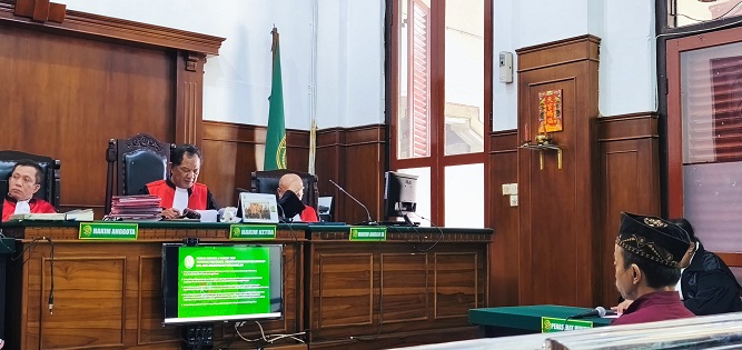 Pria 52 Tahun di Surabaya Nekat Edarkan Narkoba: Divonis 6,5 Tahun Penjara