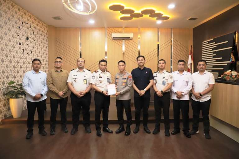 Polres Kediri Kota Perkuat Sinergi dengan Imigrasi Bahas Pengawasan WNA