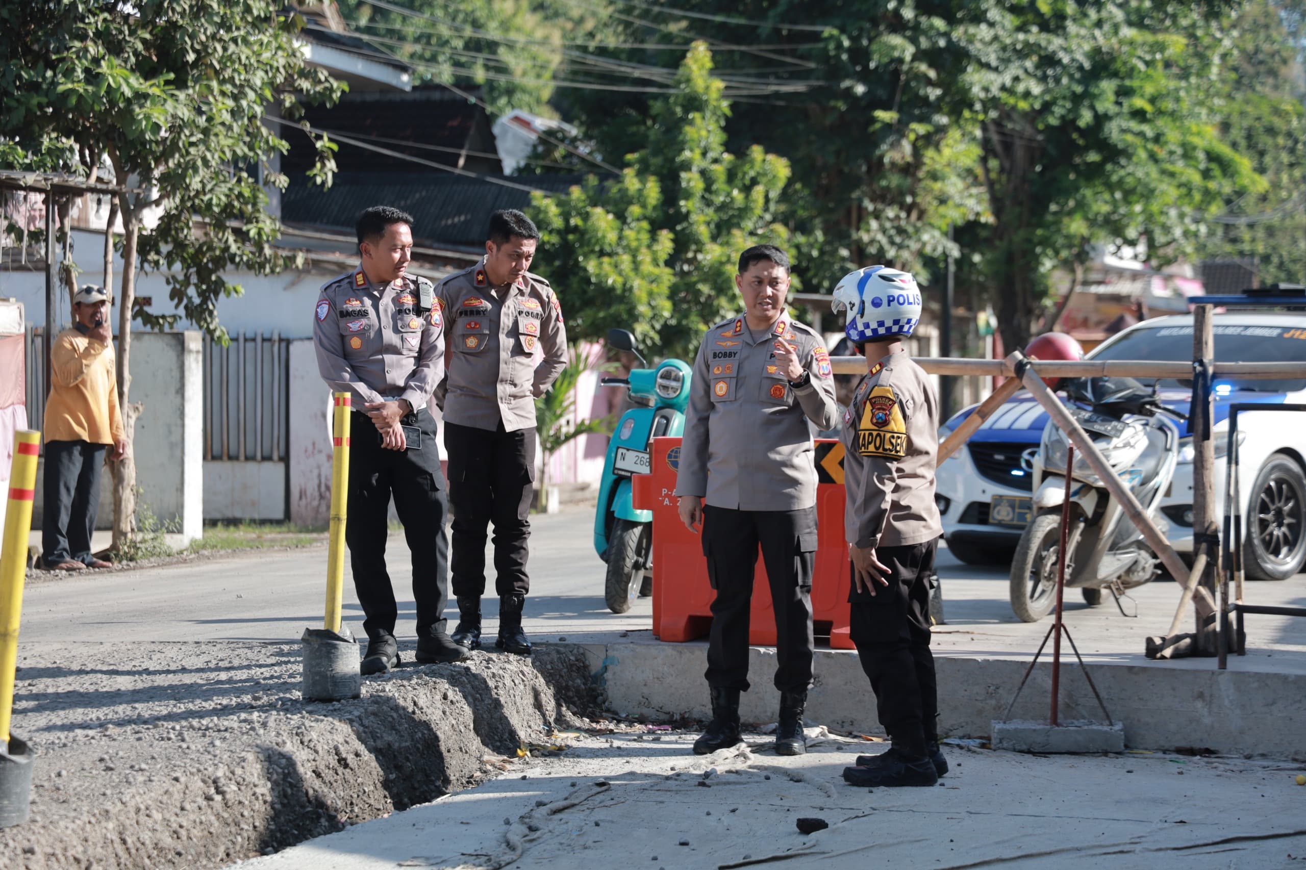 Fokus Keselamatan Pengguna Jalan, Kapolres Jember Bergerak Cepat Atasi Potensi Kecelakaan di JLS