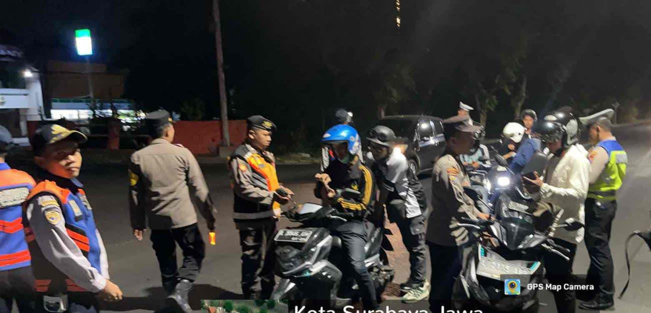 Polsek Wonocolo Gelar Razia Malam, Amankan 13 Kendaraan Bermotor