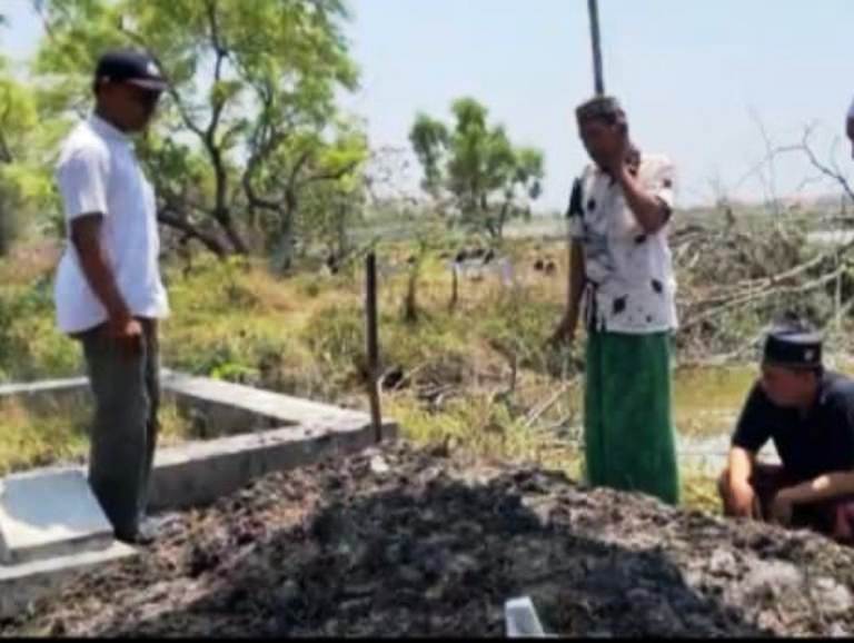 Santri Korban Ponpes Al Khoziny Sidoarjo Dikebumikan di Lamongan