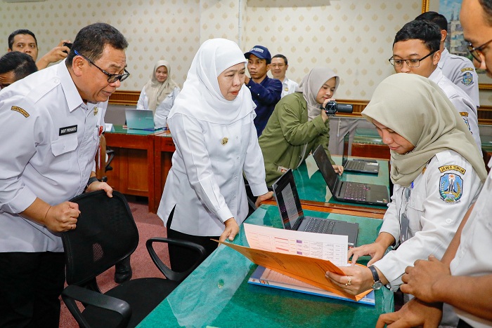 Posko THR Jatim Terima 20 Aduan, Khofifah Ingatkan Perusahaan Bayar H-7 Lebaran