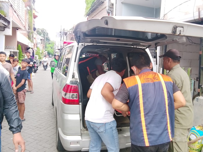 Mau Diberi Obat, Warga Bronggalan Sawah Surabaya Meninggal Dunia di Rumah